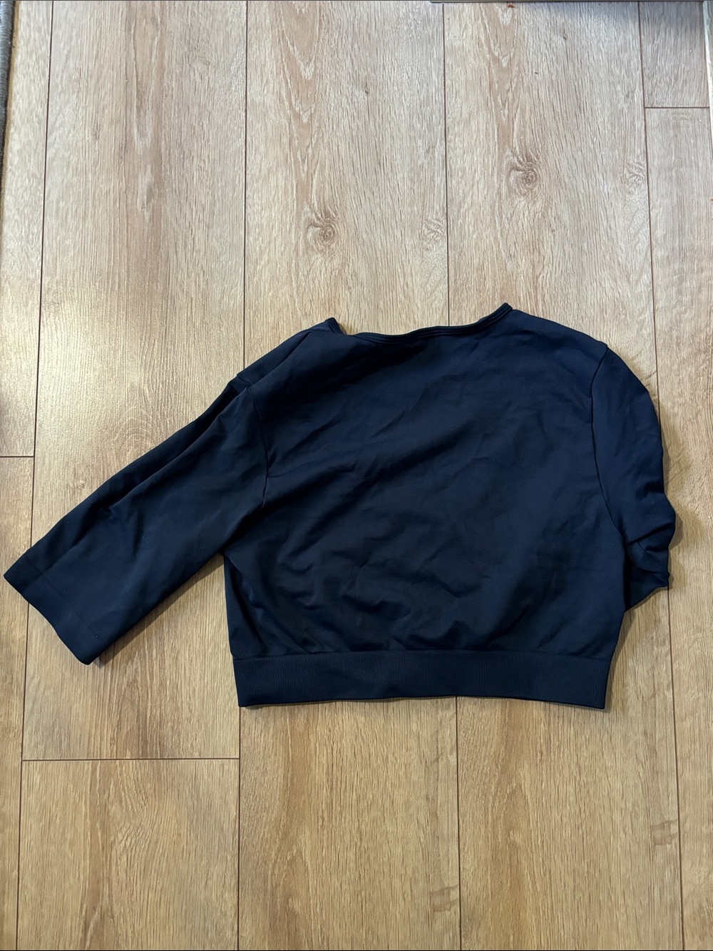 Gymshark Navy Cropped Performance Top - Picture 2 of 2